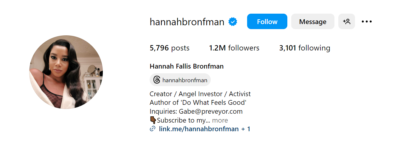 99. Hannah Bronfman Social Media Influencer Profile Image 99. Hannah Bronfman social media influencer portrait